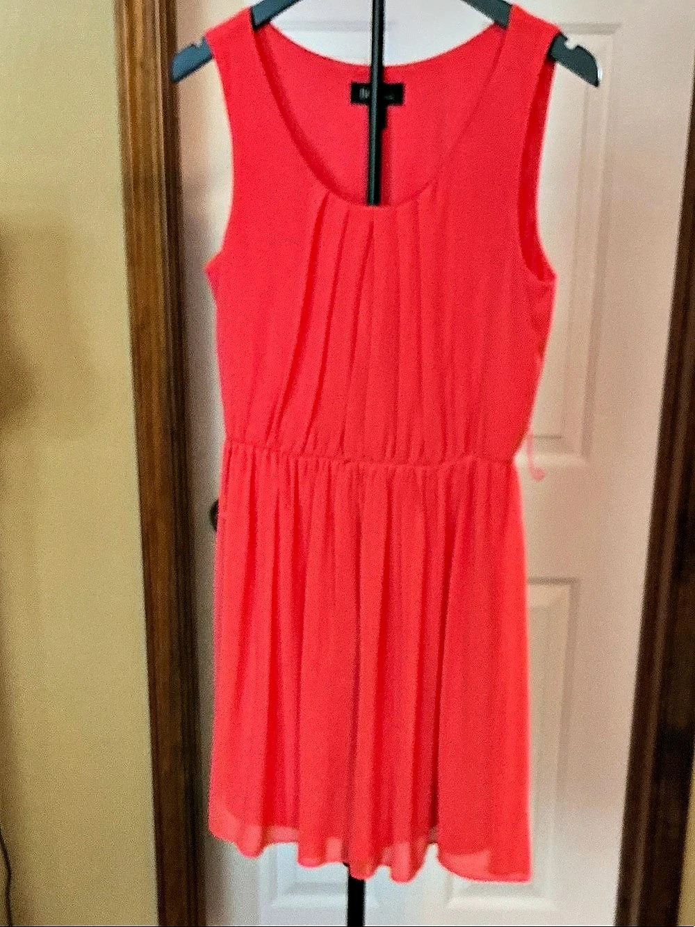 BCX Pleated Dress in Pink Size Medium Like New